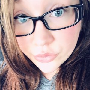 Meet your Posher, Justine